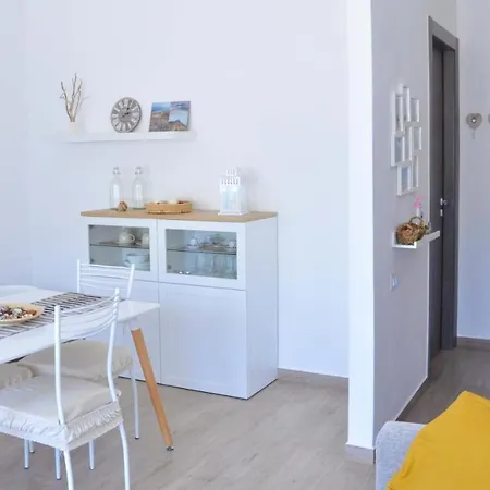 Apartment Casa Benny Difronte Al Mare Oliveri