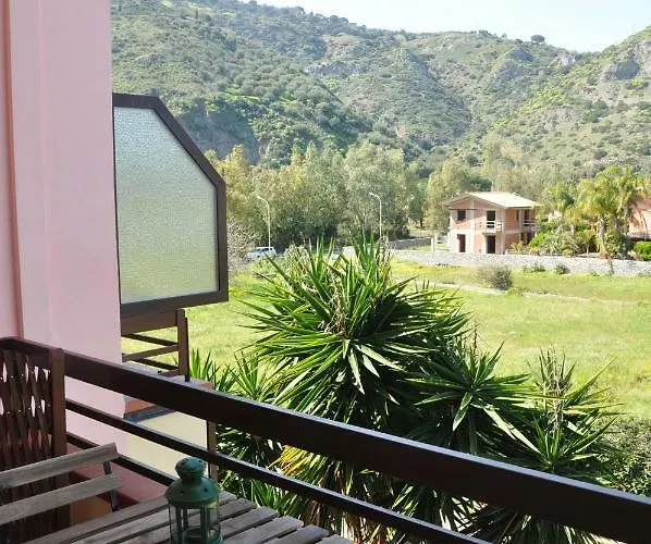 Casa Benny Difronte Al Mare شقة أوليفيري