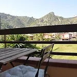 Casa Benny Difronte Al Mare * Оливери