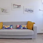 Casa Benny Difronte Al Mare * Оливери