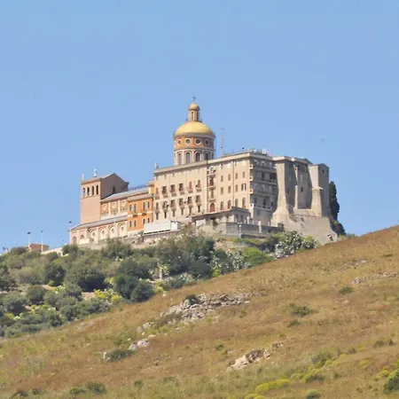 Casa Benny Difronte Al Mare Апартаменты Оливери
