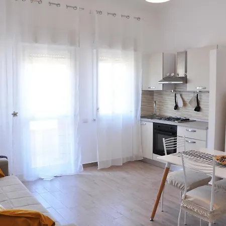 Casa Benny Difronte Al Mare Апартаменты *