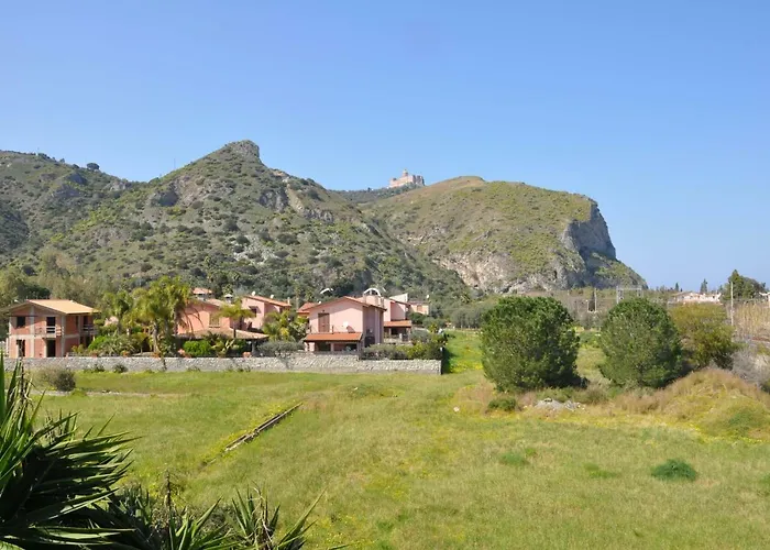 Casa Benny Difronte Al Mare * Oliveri